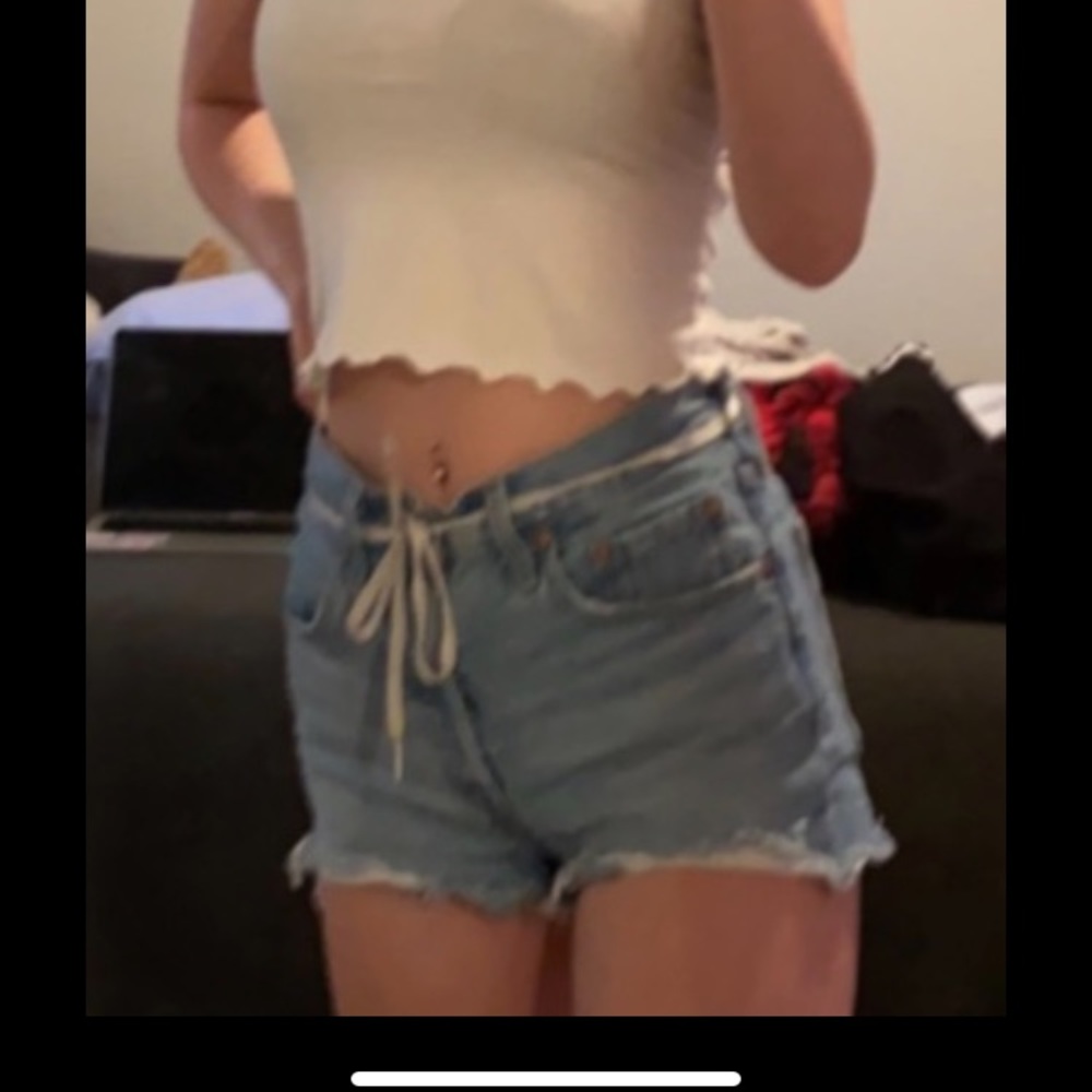 Levi’s denim shorts size 26